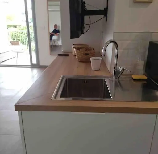 Appt St Tropez ,magnifique T2, Piscine ,terrasse, Emplacement Ideal ,front De Mer, * Saint-Tropez