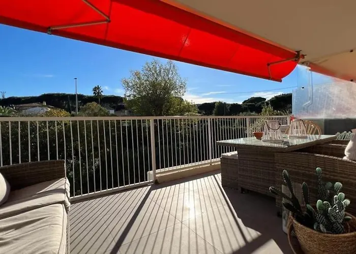 Appt St Tropez ,magnifique T2, Piscine ,terrasse, Emplacement Ideal ,front De Mer, *