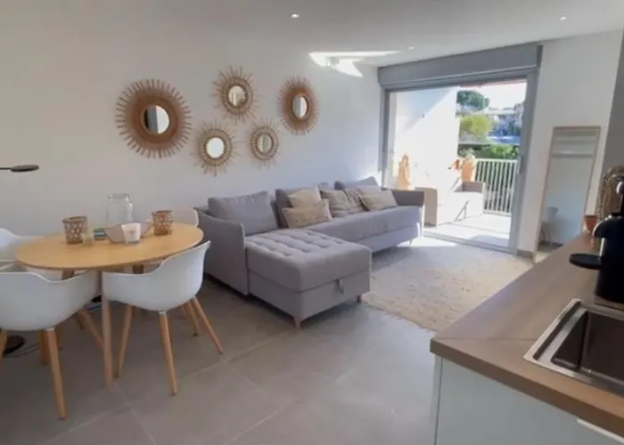 Appt St Tropez ,magnifique T2, Piscine ,terrasse, Emplacement Ideal ,front De Mer, Daire *