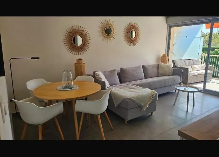 Appt St Tropez ,magnifique T2, Piscine ,terrasse, Emplacement Ideal ,front De Mer, *